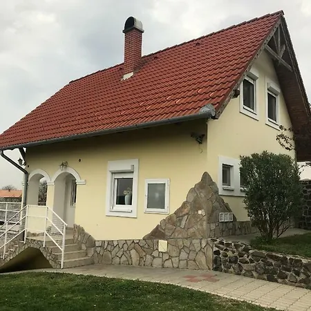 Farkas Rezi